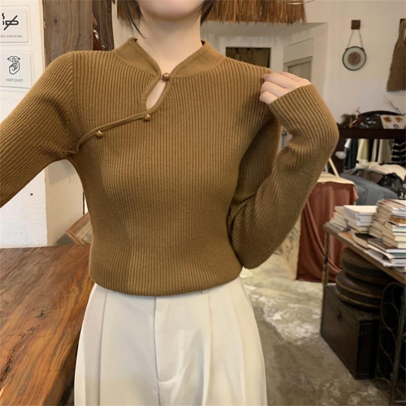Sweater Bottoming Shirt Women's Semi-turtleneck Pearl Buckle Design Sense Old Money Wind Knitted Sweater Early Autumn Top