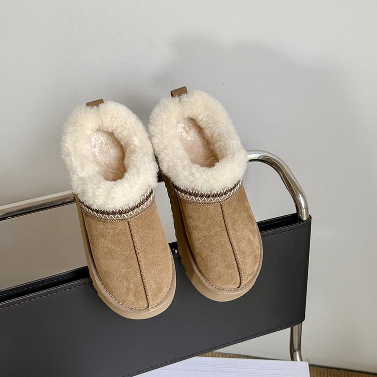 

Snow boots women s large size winter velvet fur warm thick-soled slippers muffin bottom heel-free cotton shoes women s cotton 40 малиновый