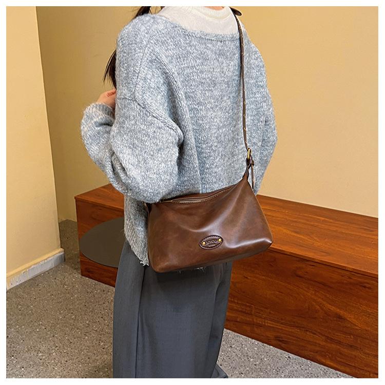 Retro Fashion Underarm Bag Women's New 2023 Autumn and Winter Simple Versatile Tote Bag High-end Commuter Shoulder Bag
