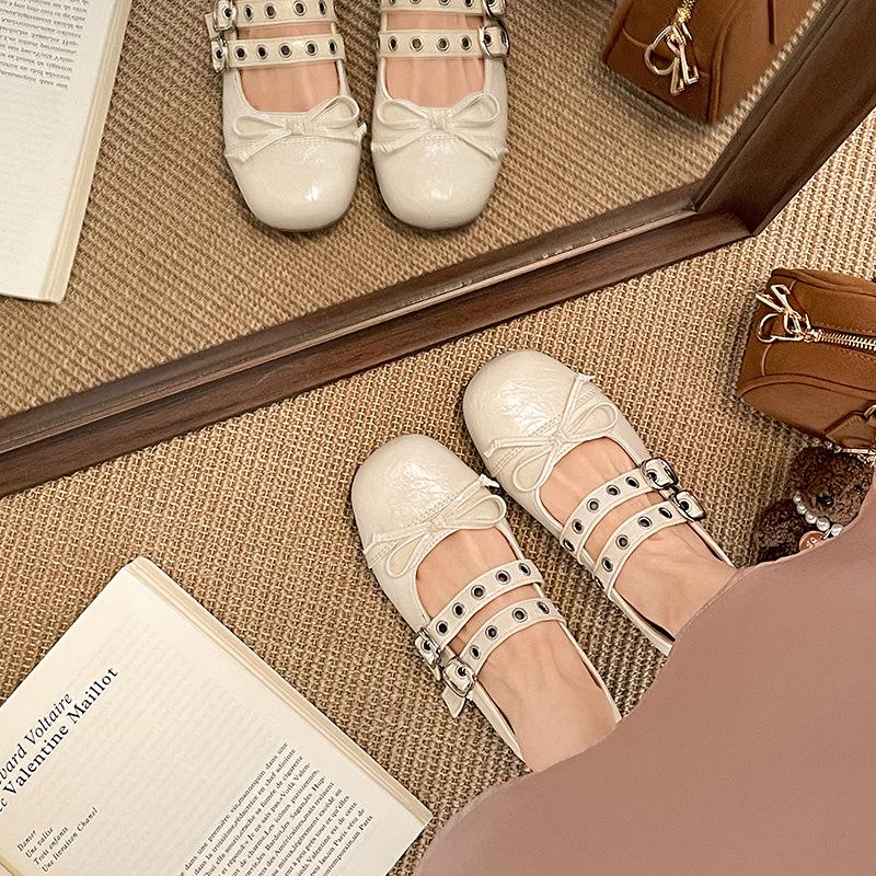 White Retro Ballet Style Light Mouth Flat-soled Single Shoes Women's 2025 New Spring and Autumn Versatile French Soft-soled Mary Jane Shoes