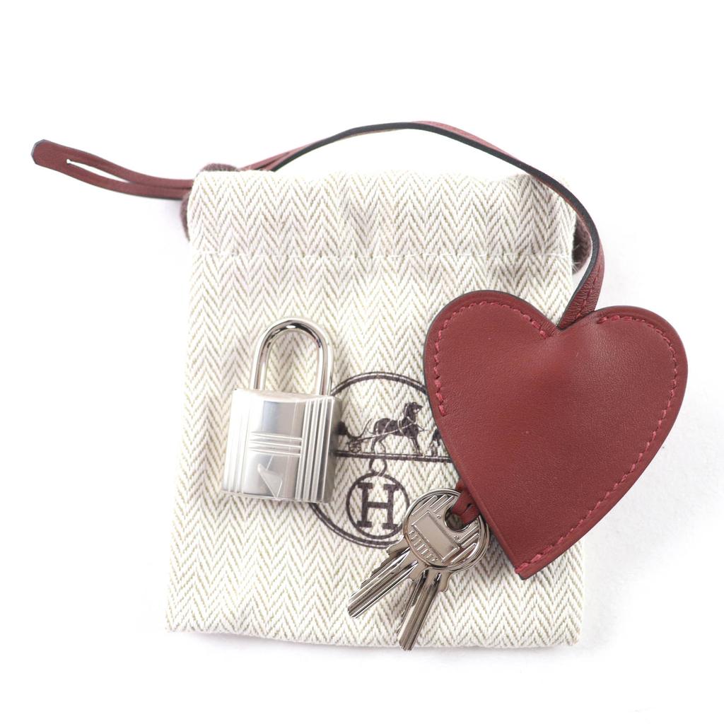 Pristine HERMES Other Accessories Cover Carne Secret Comes with a Cadena Vaux Used