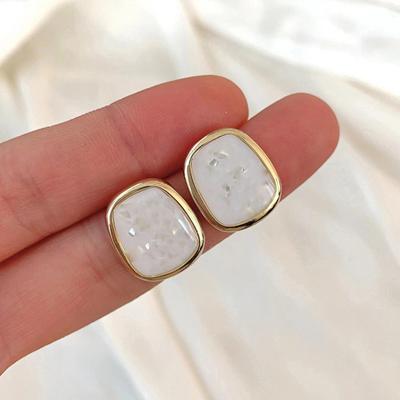 1 Paar elegante Ohrringe aus Emaille, hypoallergen, exquisit, Statement-Ohrringe für Damen und Mädchen, Alltagskleidung
