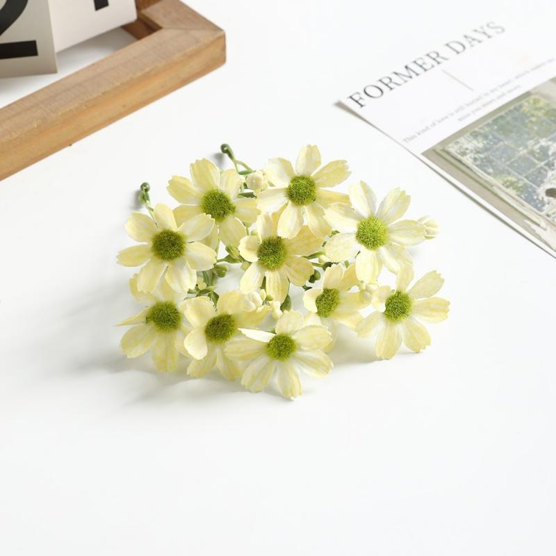 

10Pcs 10cm Artificial Daisy Flower Head Fake Flower Home Room Decor Wedding Decoration DIY Garland Bouquet Christmas Accessories 10Pcs