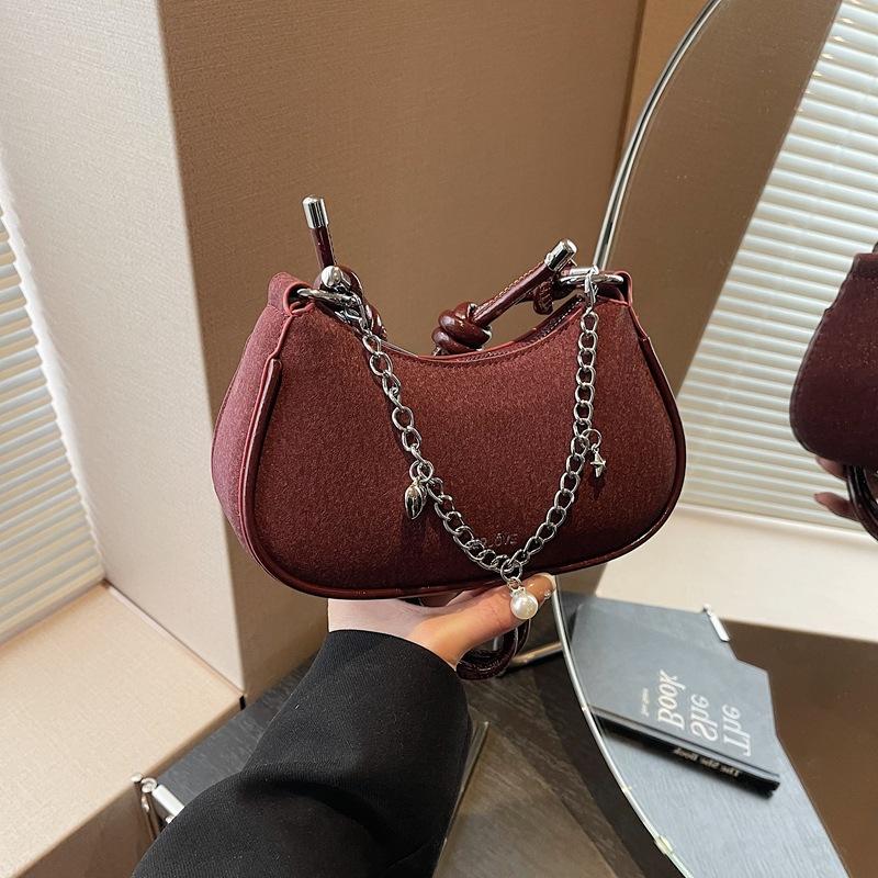 Premium Sense Underarm Bag Women 2025 New Trendy Fashion Woolen Foreign Style Messenger Bag Daily Go Commuting Bag