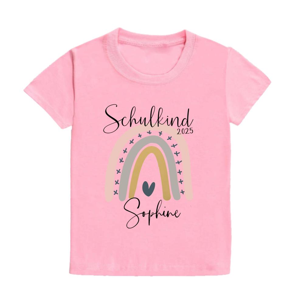 Söt skolbarns-t-shirt med namn Regnbåge Skolbarn 2025 T-shirts Personlig Första klass t-shirt Gåva första skoldagen