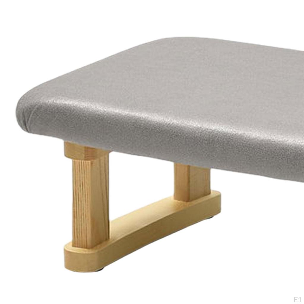 Schicker Holzbein Hocker für die Wohnungsdekoration