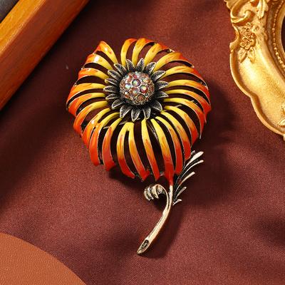 Vintage Women Men Crystal Sunflower Enamel Badges Pin Exquisite Shining Rhinestone Dandelion Dripping Oil Brooch Accessories