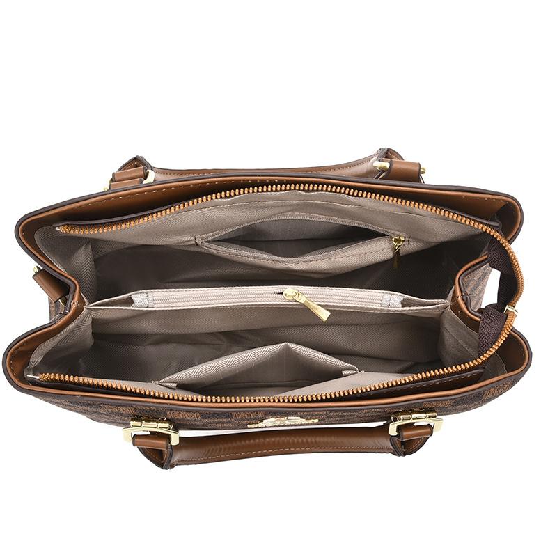 2025 New Light Luxury Women's Handbag Women's Bag Shoulder Bag Temperament Fashion Bag Oblique Span Bag Versatile Atmosphere