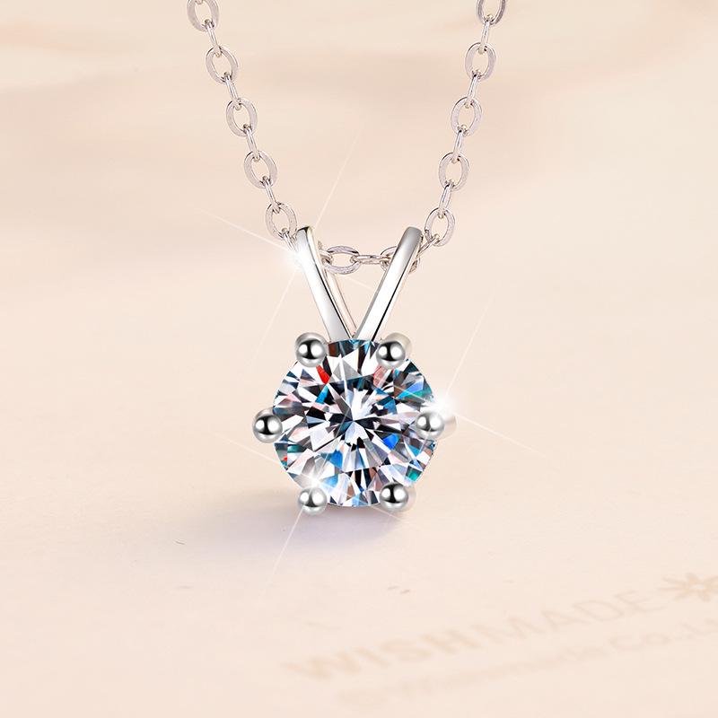 

1 Carat Moissanite Necklace, PT950-Plated Pendant with Six-Prong S925 Sterling Silver Clavicle Chain Empty Setting 1 Carat