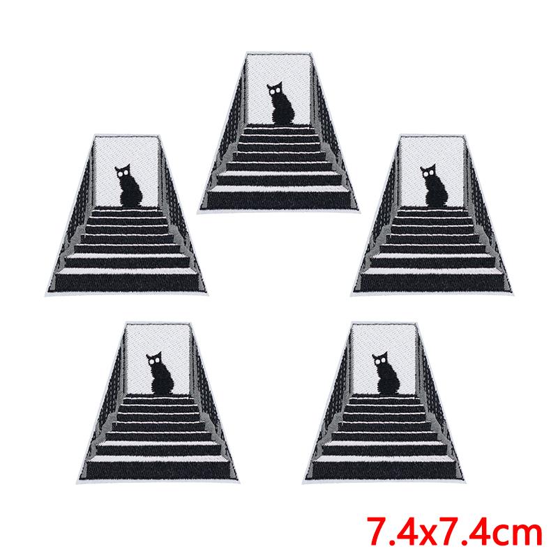 10 ks / Loty Série Černá kočka Vyšívané Kreslené Zvířecí Odznaky Klobouky Batoh Oblečení Zdobit Zvířecí Nášivka Nažehlovací Nášivky DIY