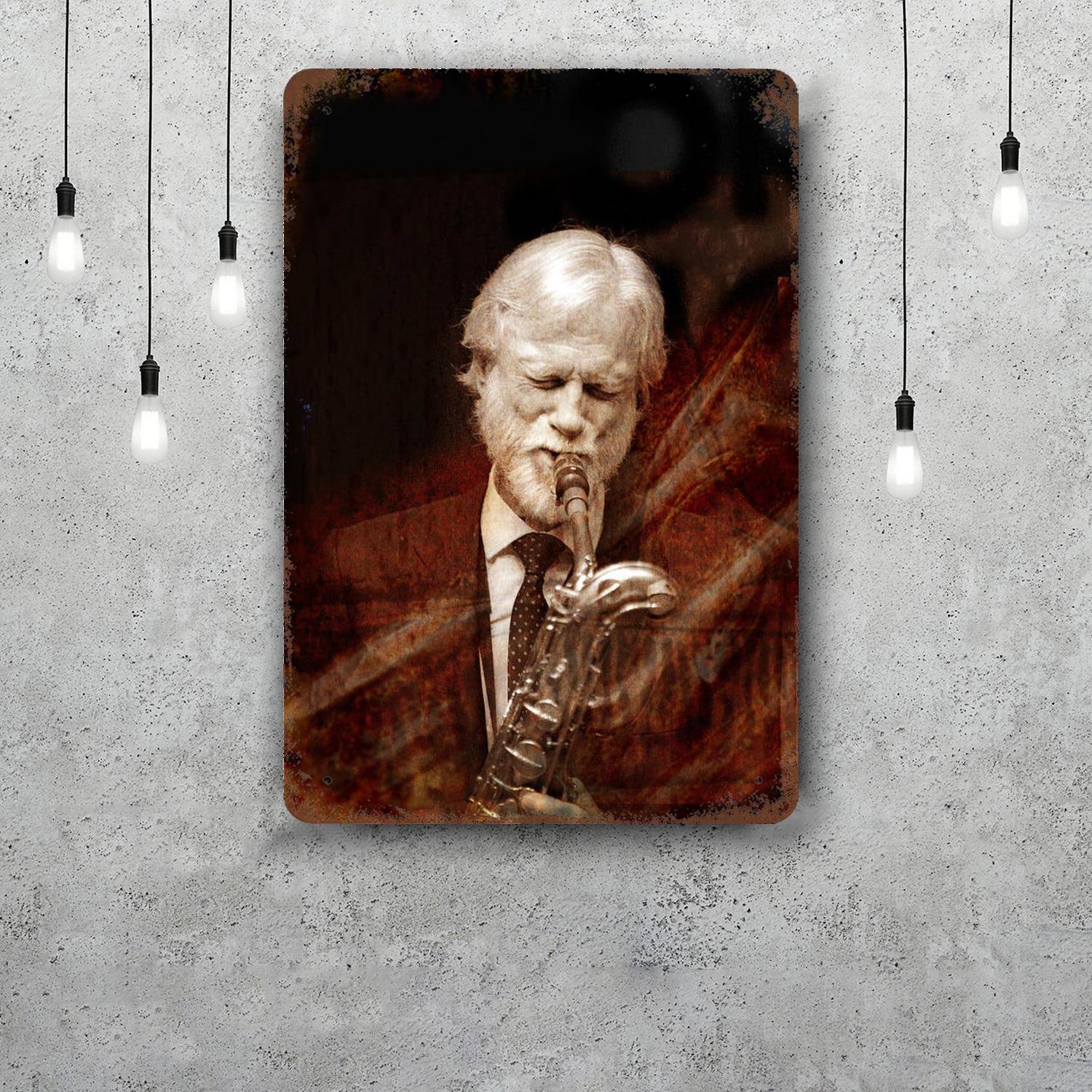 

Gerry Mulligan Vintage Tin Sign Home Decor Wall Decor Art Wall Mural Room Decoration Decor Retro Metal Sign Plate Bar Posters 20x30cm（7.8x11.8inch）