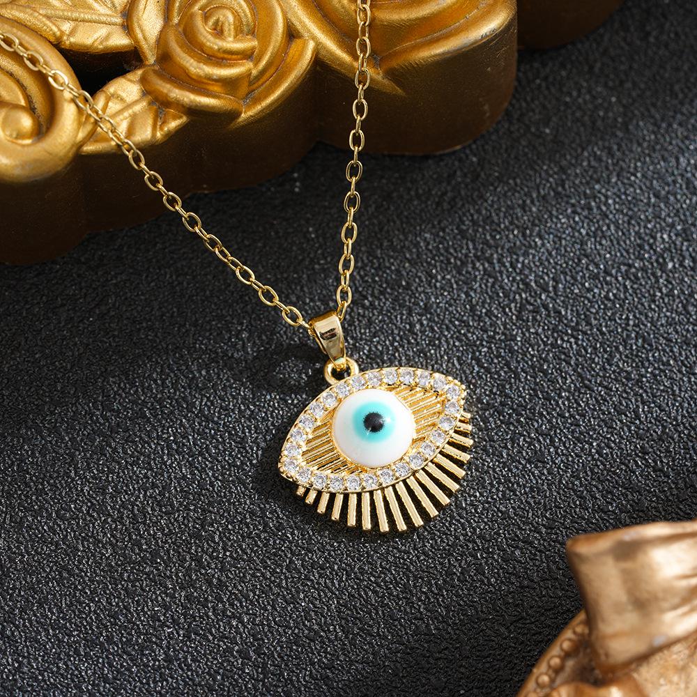 Electroplated Copper Necklace with Zirconia Demon Eye Pendant - Versatile Women's Fashion Jewelry.