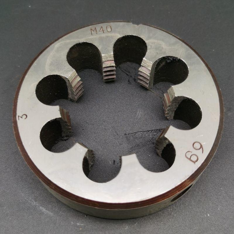 Round Die Set: M37 to M42 with X4.5, 4, 3, 2, 1.5, and 1.25 Right/Left Hand Reverse Threads
