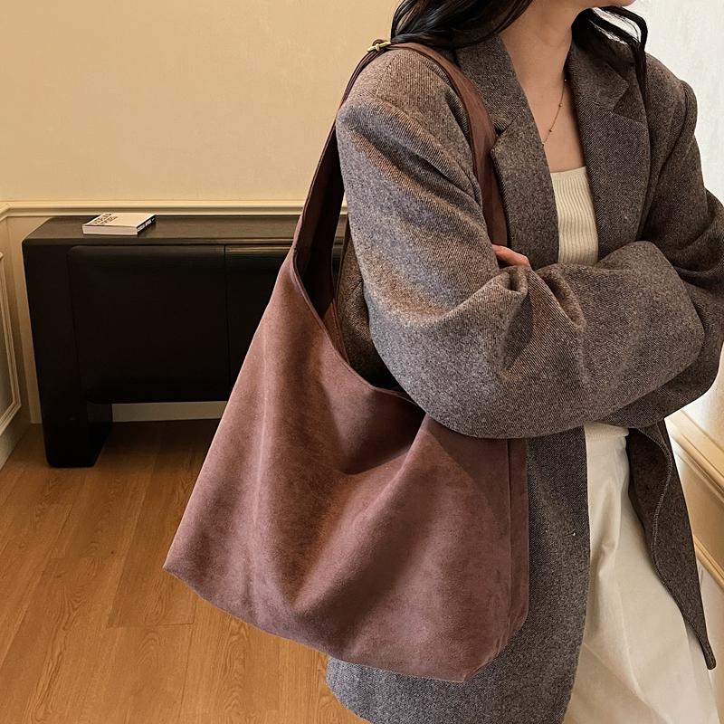Soft Faux Suede Polyester Hobo Bag – Lightweight & Stylish Shoulder Tote for Women, Perfect for Everyday Use