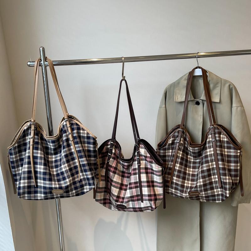 Клетчатая сумка-тоут большой емкости женская сумка через плечо сумка через подмышку — фото 6