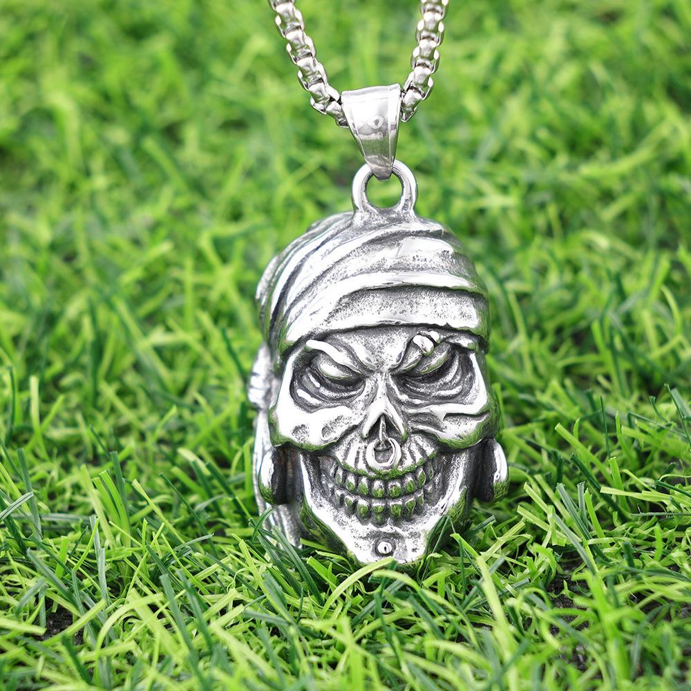 Personalized skull titanium steel pendant pirate bandana shape distressed craft skull pendant trendy necklace ornament