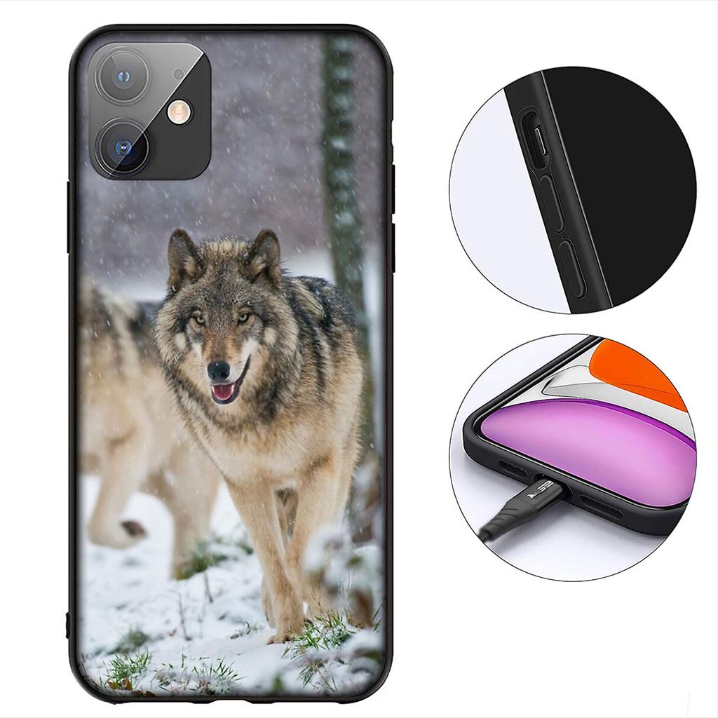 Animal Stalking Wolf Art Phone Case for Samsung Galaxy S22 S21 S20 FE Ultra Plus A35 A36 A37 A33 A34 A04 A71 Cover Casing