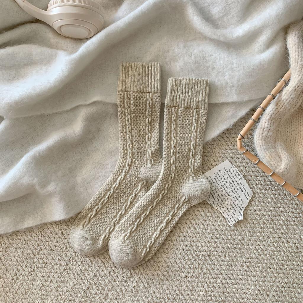 Latte Mah-Ba Wool Socks Heat Storage Heating Fleece Pile Socks Thickened Warm Twist Pattern Korean Cotton