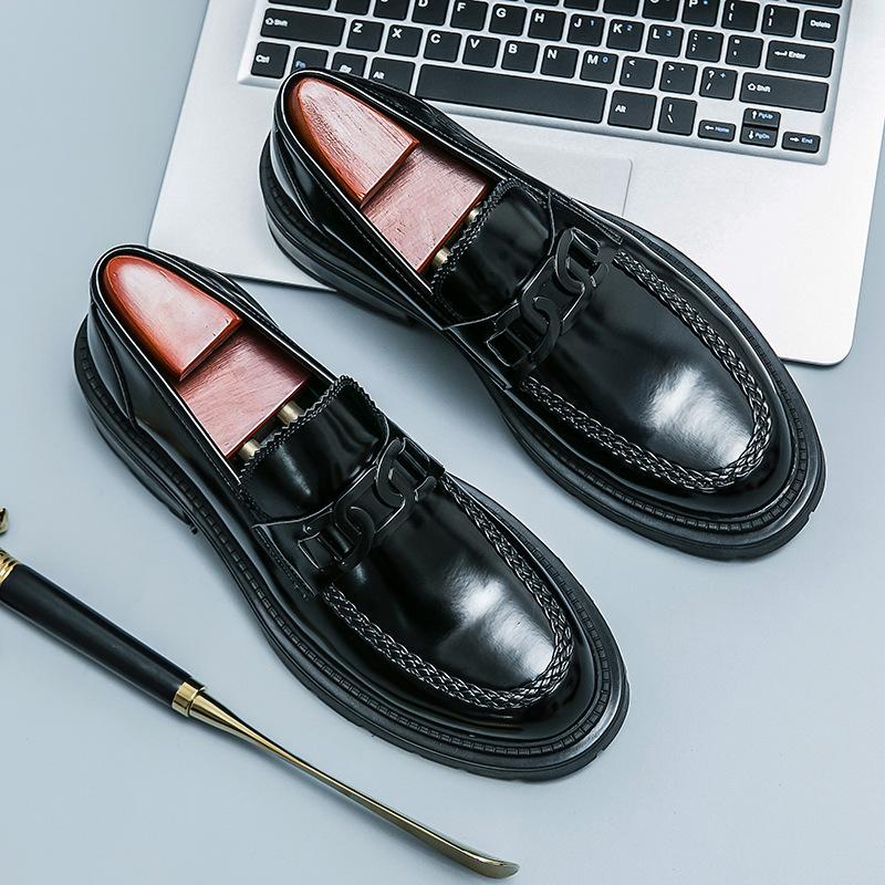 

Весенние новые мужские туфли в деловом стиле с большой головой в британском стиле на низком каблуке, профессиональные повседневные кожаные туфли, универсальный тренд 38 чёрный