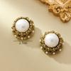 Elegant Fashionable Pearl Earrings With French Temperament Niche Design Sense Light Luxury Retro High-end