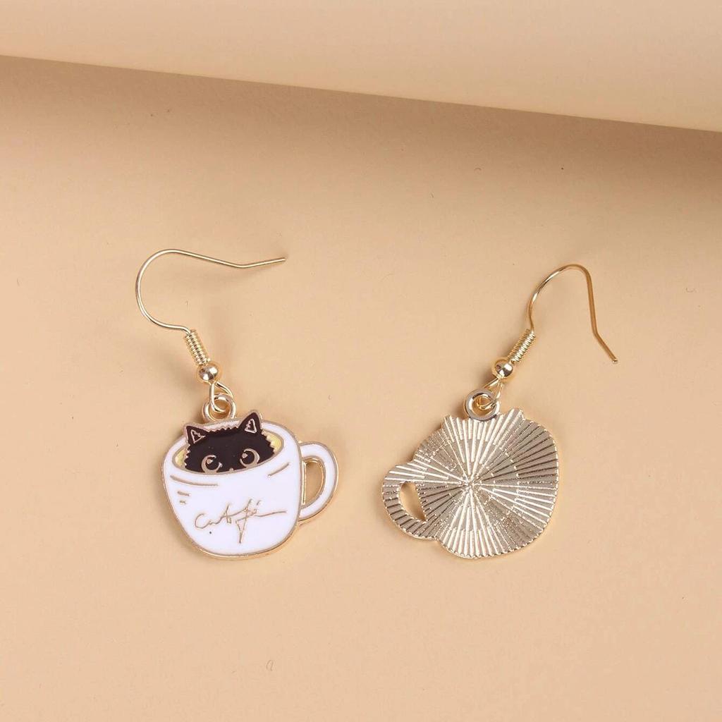 Korean version handmade small pendant teacup cat earrings, cute animal saucer cat alloy accessories stud earrings E8191