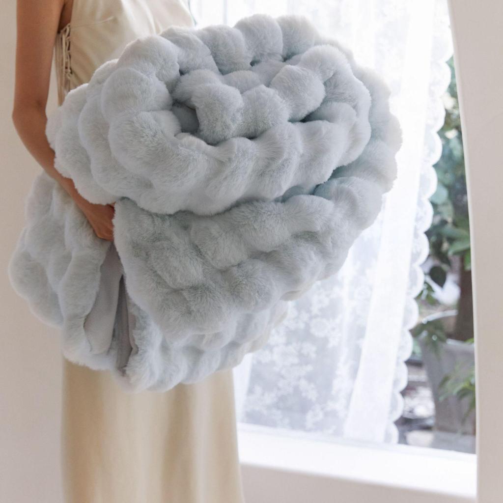 Double-Sided Thickened Faux Rex Rabbit Fur Blanket - Warm Bubble Fleece Throw for Office or Sofa