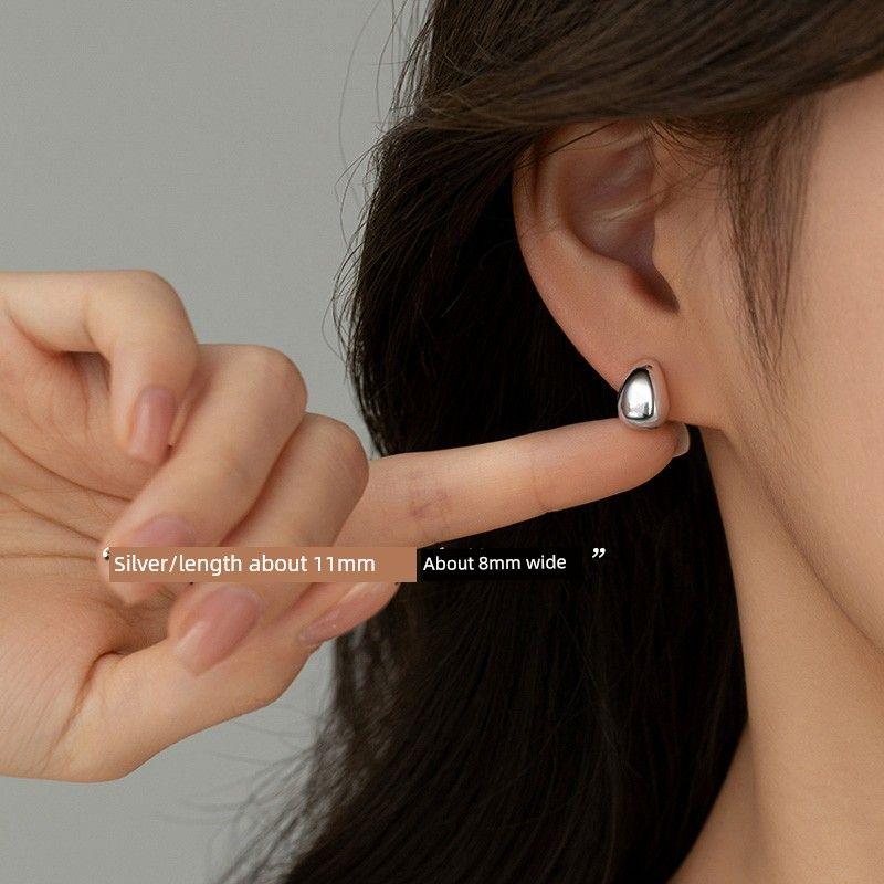 

[Xiangnan] 999 Silver Bean Ear Studs Special-Interest Design Female Earrings 2025 New Best Selling Accessible Luxury Fancy Earrings 999 Silver Needle Bean Earrings Silver (Two Price)