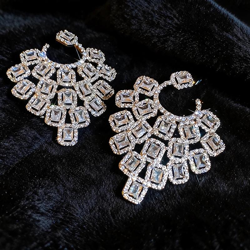 Silver Needle Luxury Zircon Square Stud Earrings - Elegant & Fashionable Design for Women