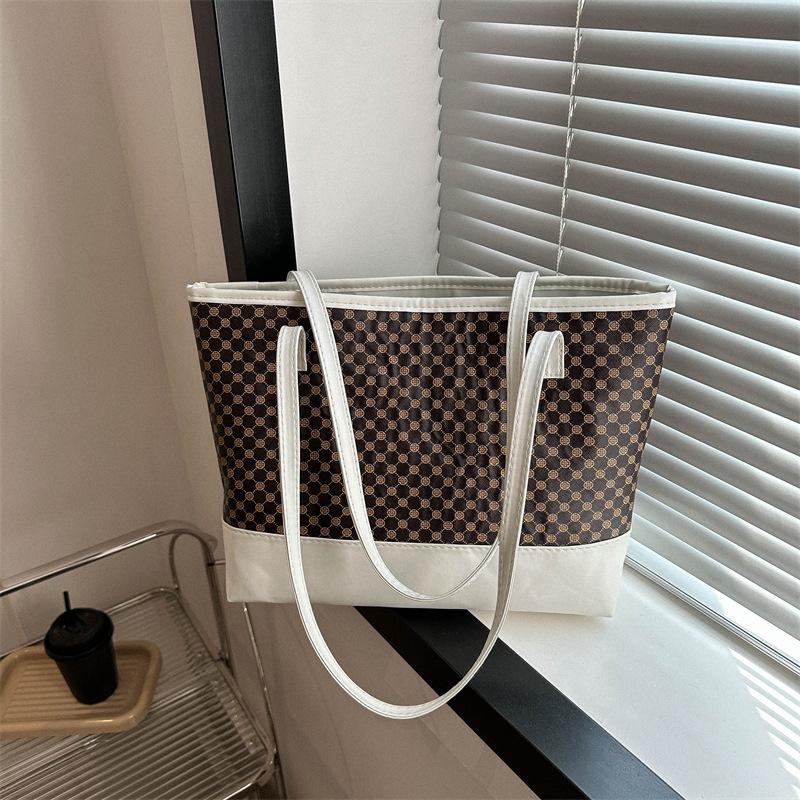 

Сумка большой емкости в иностранном стиле, новая простая и модная сумка-тоут 2024 года, персонализированная повседневная сумка через плечо белый