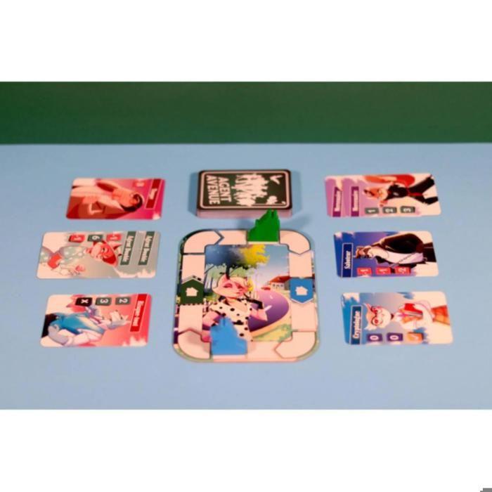 Jeu de cartes IELLO Agent Avenue Division M bluff tactique