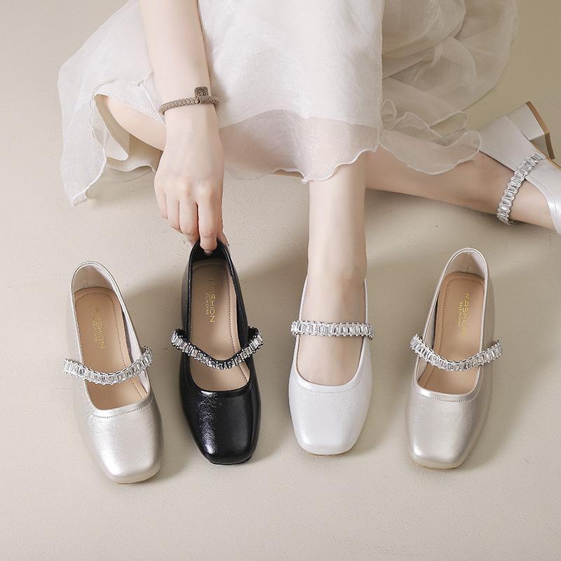 Französische Eleganz Temperament Strass quadratischer Kopf Einzelne Schuhe Damen 2025 Sommer neu Feenstil mit Rock dicker Absatz Mary Jane Schuhe