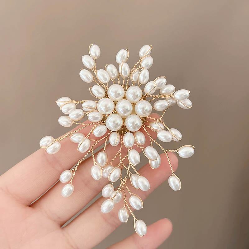 Elegant Pearl Flower Brooch Pin Badge For Women Girls Fashion Clothes Suit Accessories Jewelry Gifts
