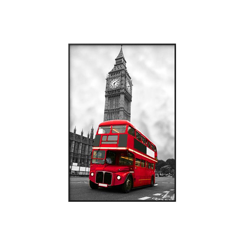 Clădire alb-negru modernă Poze cu autobuz cu umbrelă roșie pictură pe pânză peisaj nordic Poster roșu pentru sufragerie