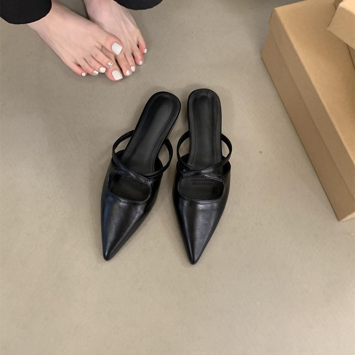 

Женские баотоу полушлепанцы Женская летняя обувь заостренный французский темперамент фея стиль мягкая кожа плоская подошва французские сандалии 35 чёрный