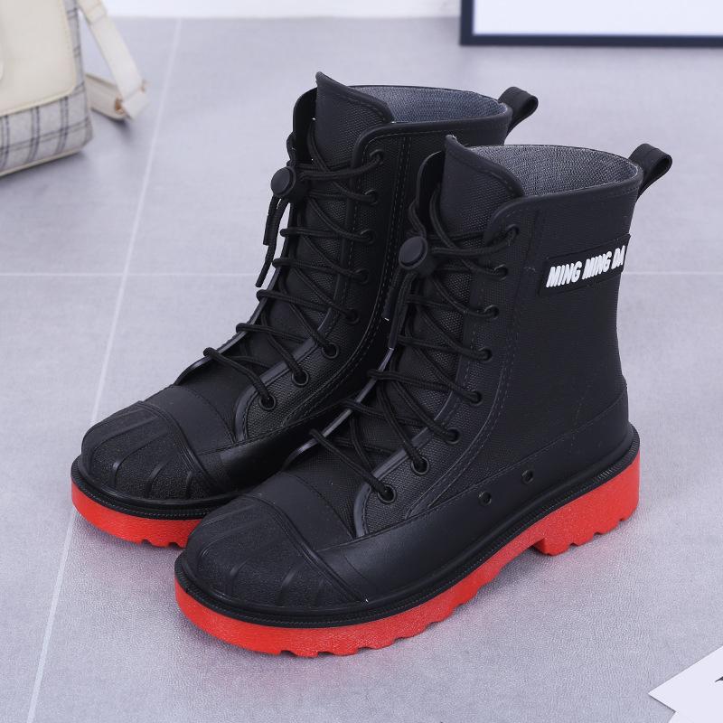 New women's jelly rain shoes, four-season fashion rain boots, non-slip and waterproof rubber shoes, and versatile medium tube water boots