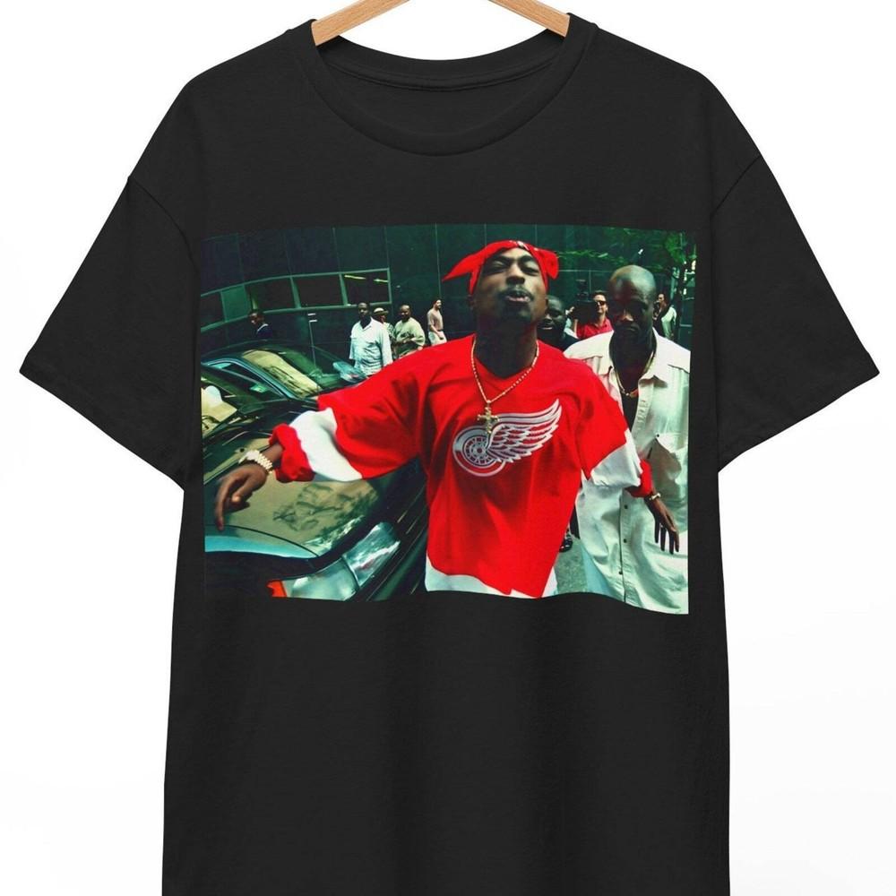 Tupac TShirt Dissing Reporter Enhanced Graphic 80s 90s Hip Hop rb Old School Unisex T-Shirt M