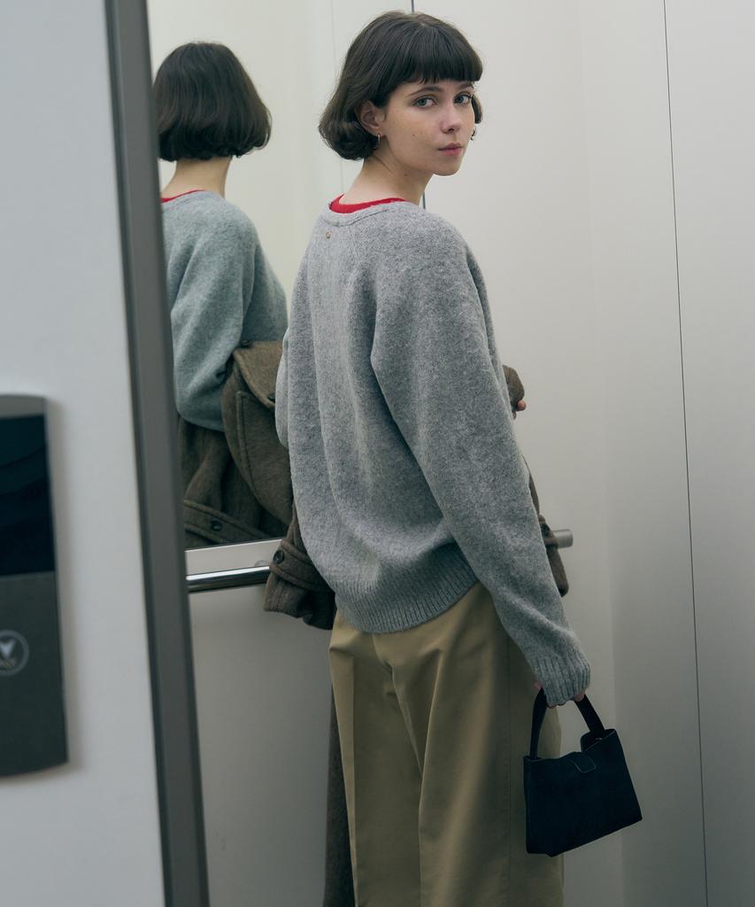 Deuloupisumeon Hairy Wool V-Neck Pullover Knit [Ivory]