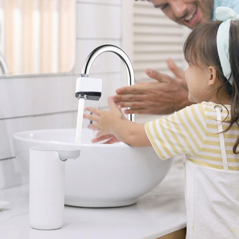 Rubinetto Intelligente con Sensori a Infrarossi, Ricarica Magnetica e Flusso Delicato di Bollicine per un Efficiente Risparmio Idrico