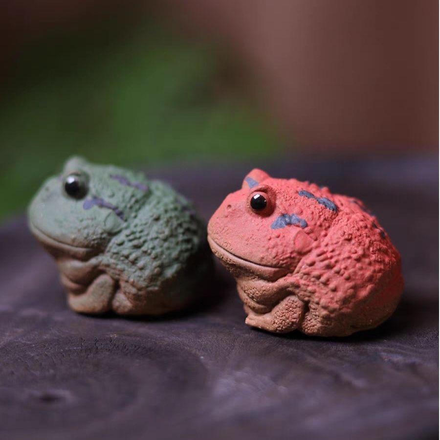 Creative YiXing Clay Horned Frog Tea Pet – Handmade Kung Fu Tea Table & Aquarium Decoration