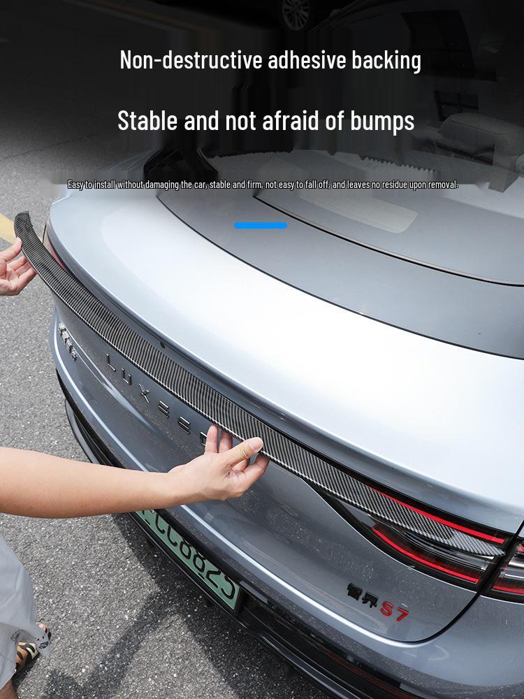 Punch-Free Rear Spoiler for Chery S7 Sports: Trunk Wing, High-End Carbon Fiber Texture.