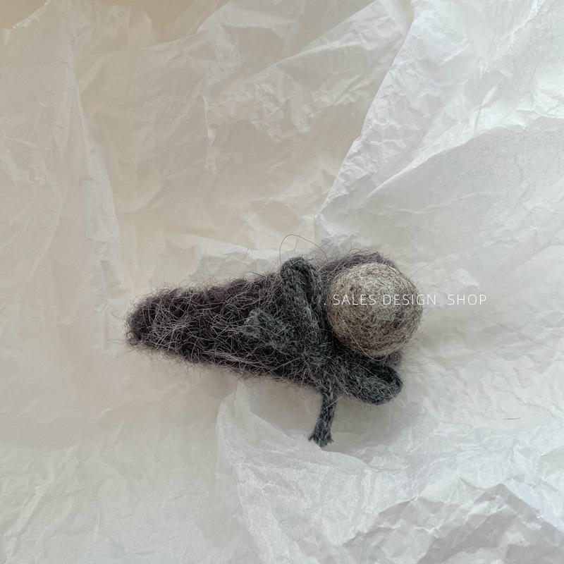 

Retro Korean Plush Flower Bow Hair Clip - Autumn/Winter Collection