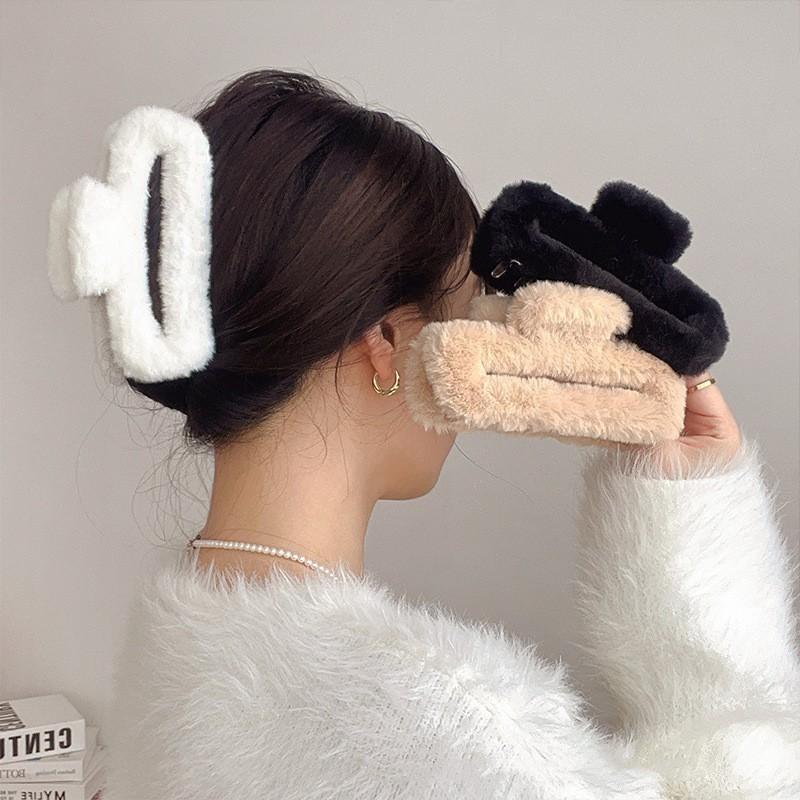 Korean Large Square Plush Hair Clip for Women Fashion Temperament Shark Clip Barrettes Girl Headwear Hair Accessories