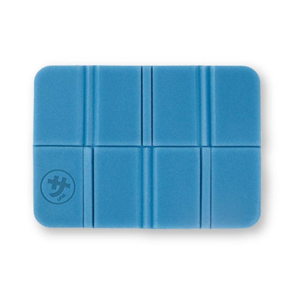 Relax with this comfortable sauna aqua mat, blue.