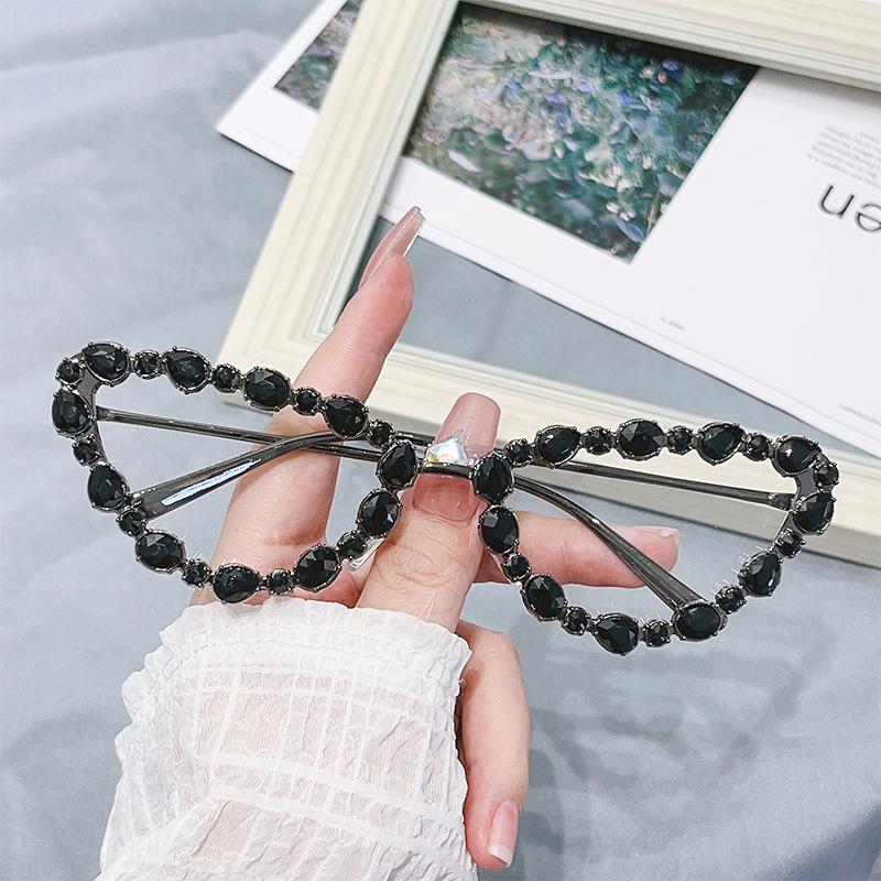 Cat-Eye Geometric Rhinestone Triangle Sunglasses