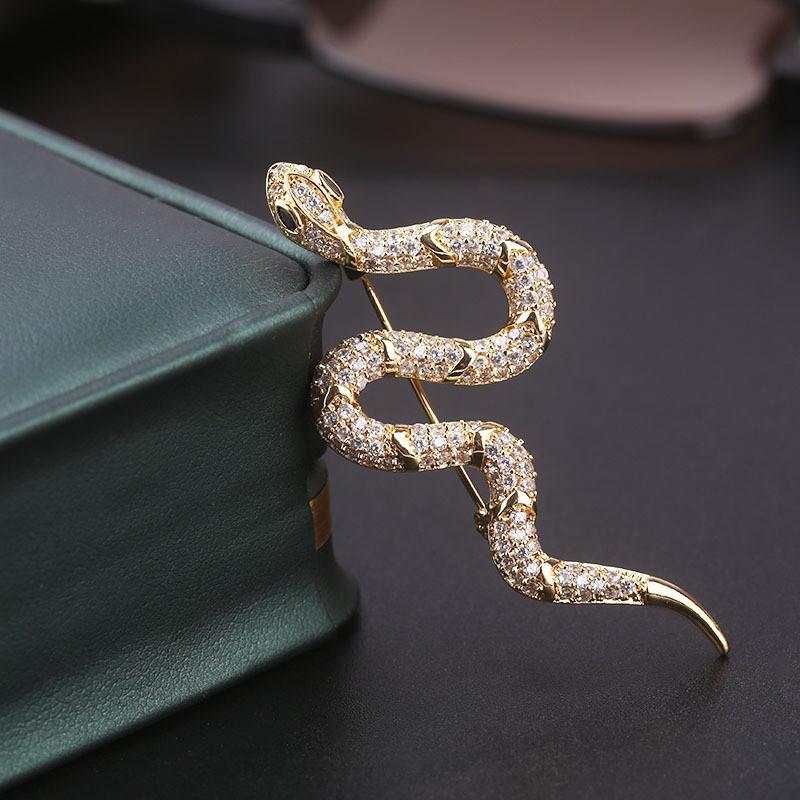 Animal Snake Brooch Pin With Electroplated Alloy Decorative Accessory For Men Women