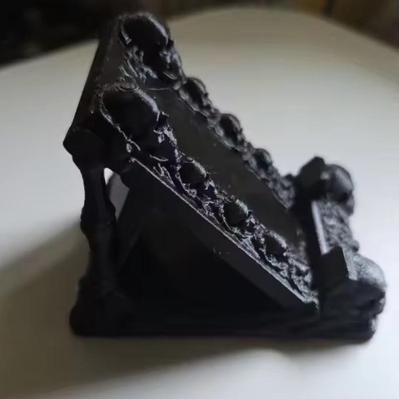 Gothic Skull Phone Holder Universal for Android iOS Phones Desktop Stand Personalized Home Decor Unique Gift for Gothic Style Fans