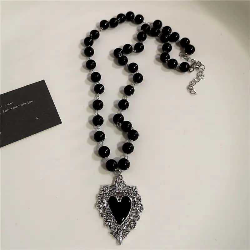 Gothic Punk Hip Hop Cross Necklace - Y2K Red Heart Thorn Chain Personalized Trendy Accessories