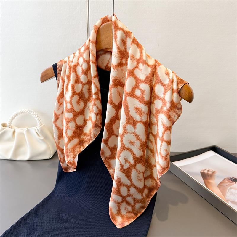 70Cm Square Spring Summer Women Scarf Silk Leopard Print Satin Beach Scarves Shawl Headband Hijab Bandana Wrap Bufanda