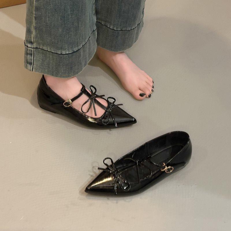 Inner Height Increase Pointed Patent Leather Spring Mary Jane Women's Double 2025 Bow Retro Single Shoes Small New Women's Shoes