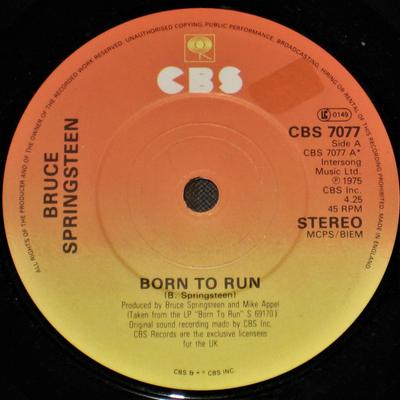 7-Zoll Schallplatte BRUCE SPRINGSTEEN - Born To Run CBS7077 CBS 1979 UK Rock Gebraucht